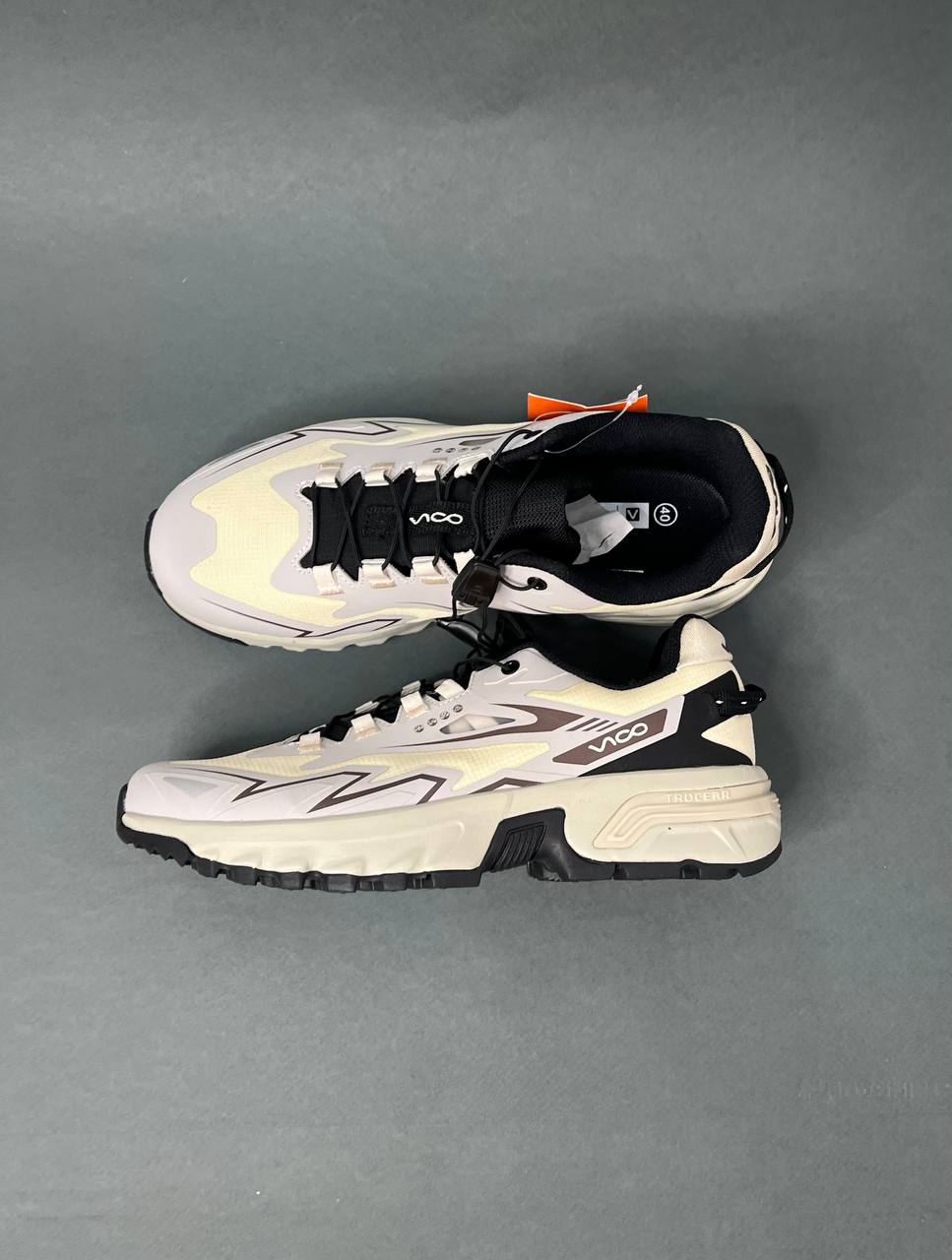 کفش مردانه پیاده روی و طبیعت گردی ویکوVICO